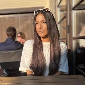 Meet your Posher, Alexandra